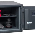 Chubbsafes Senator Graded Security safe with Fire Resistance Model 1E
